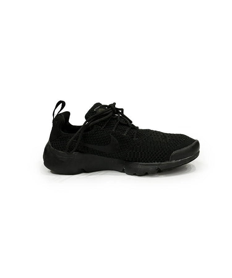 NIKE Presto Fly