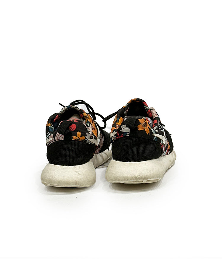 Nike Roshe Run Black Floral Aloha (GS)